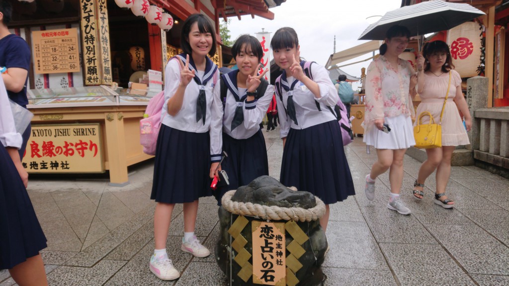 DSC_0001_BURST20190913095629229-2995x1685